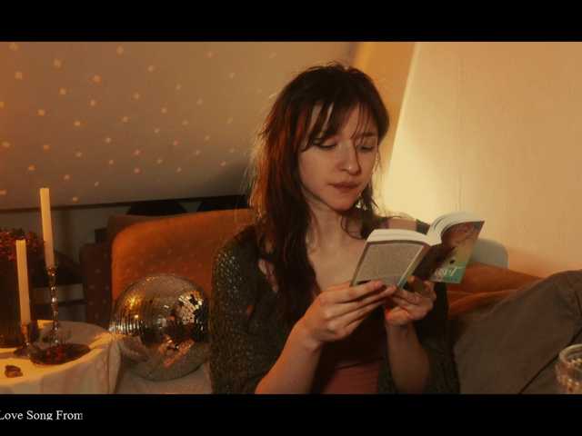 WebCora's BongaCams show and profile