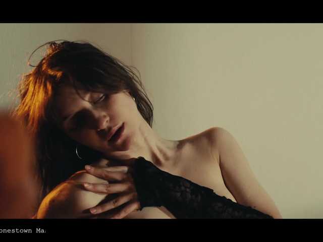 WebCora's BongaCams show and profile