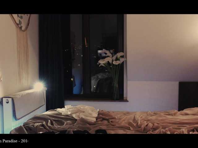 WebCora's BongaCams show and profile