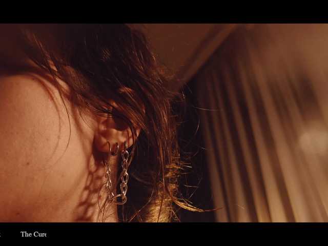 WebCora's BongaCams show and profile