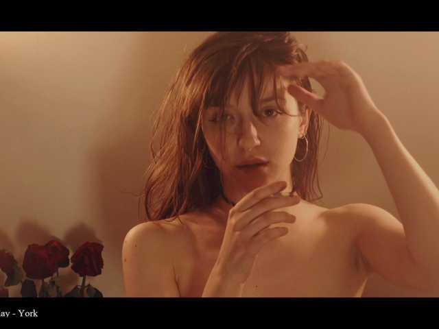 WebCora's BongaCams show and profile