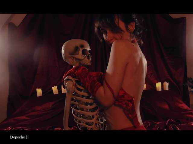 WebCora's BongaCams show and profile