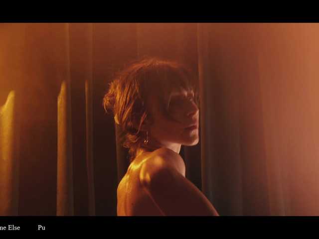 WebCora's BongaCams show and profile