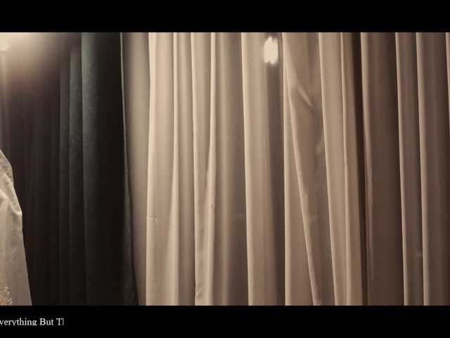 WebCora's BongaCams show and profile