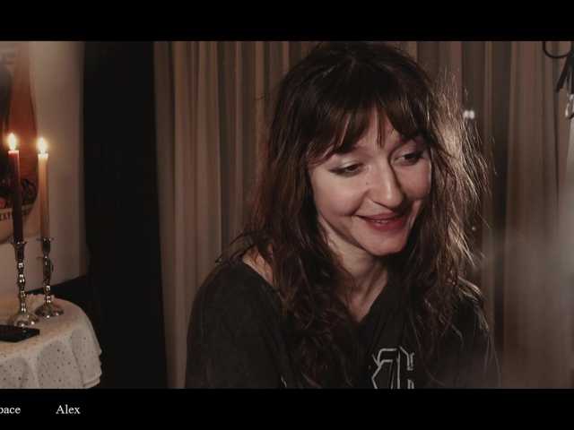 WebCora's BongaCams show and profile