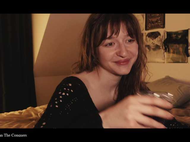 WebCora's BongaCams show and profile