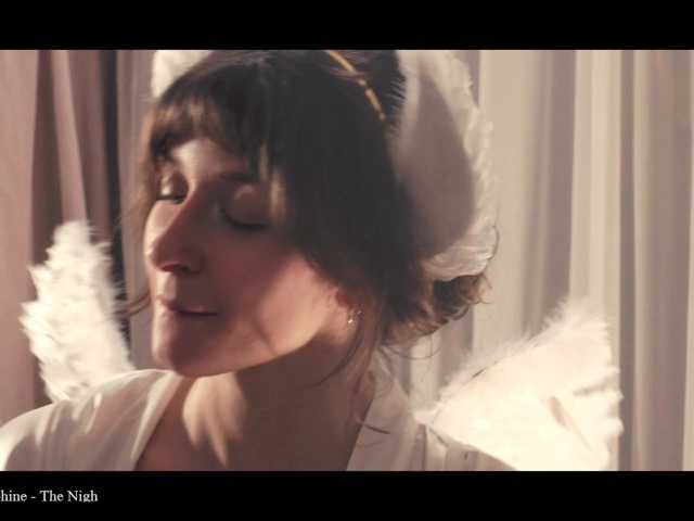 WebCora's BongaCams show and profile