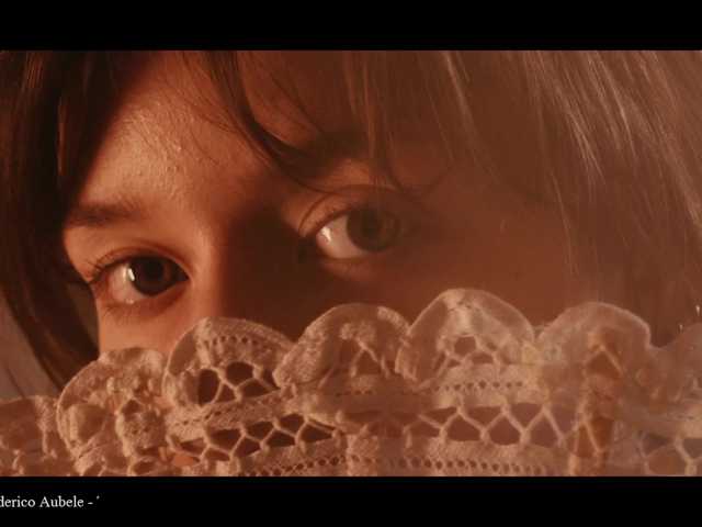 WebCora's BongaCams show and profile