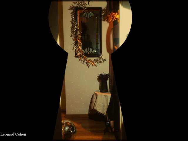 WebCora's BongaCams show and profile