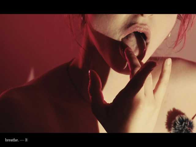 WebCora's BongaCams show and profile