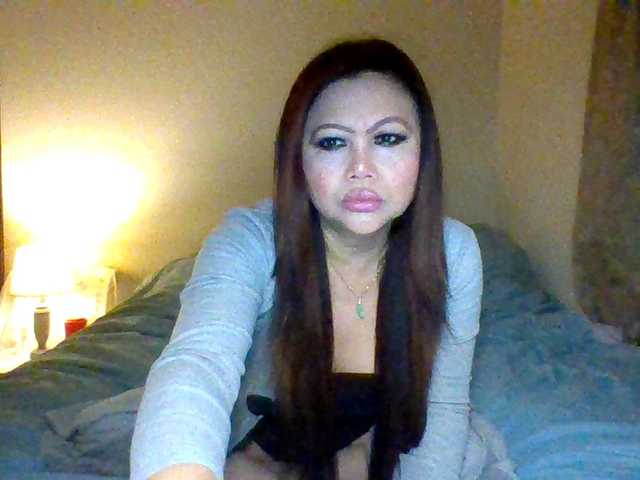 cindyvong's BongaCams show and profile