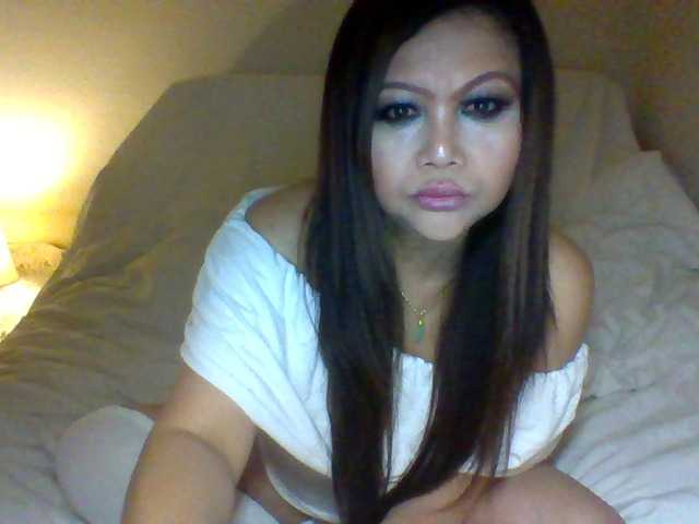 cindyvong's BongaCams show and profile