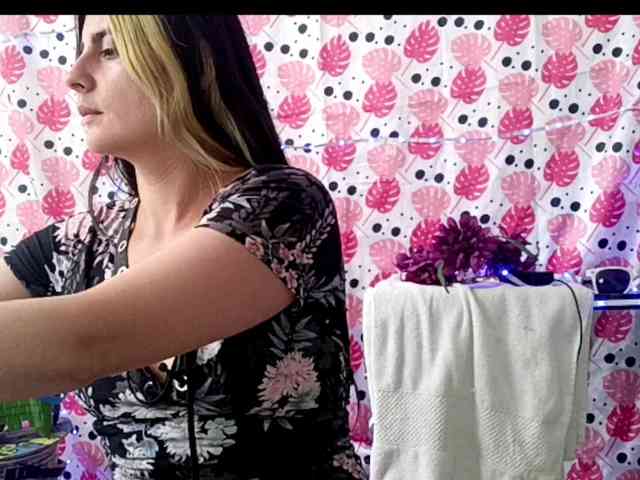 theplayful webcam