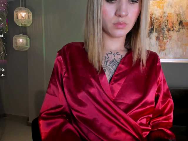 MollySunders's BongaCams show and profile