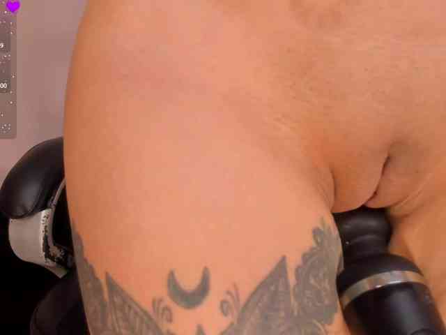 MollySunders webcam