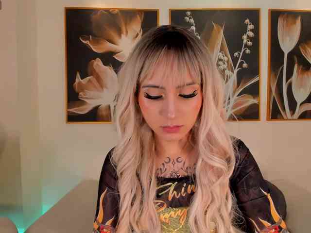 MollySunders webcam