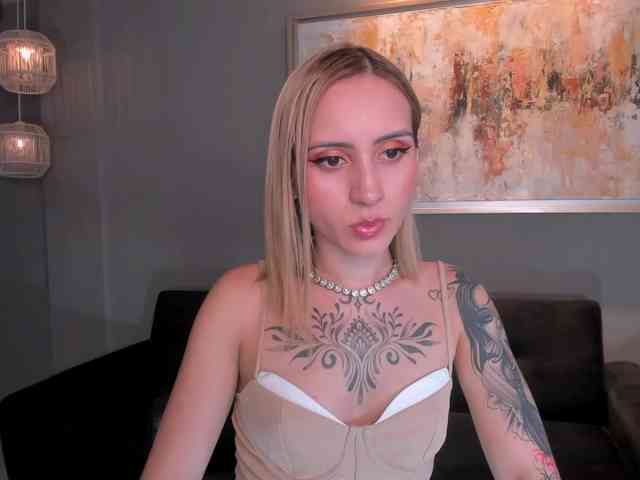 MollySunders webcam