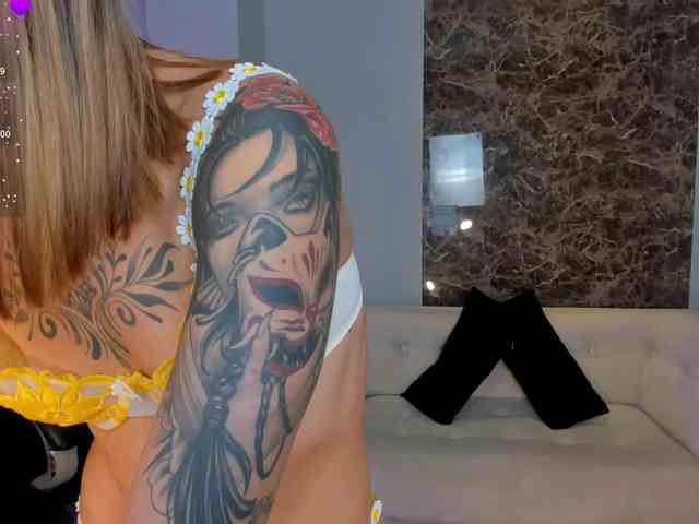 MollySunders webcam