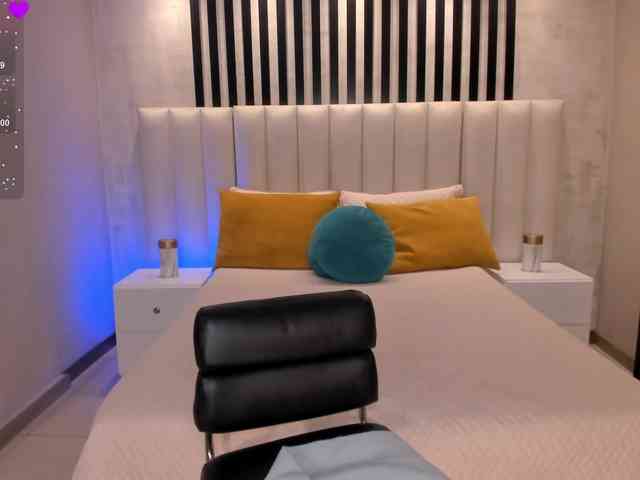 MollySunders webcam
