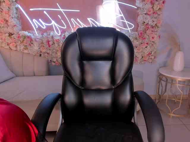 MollySunders Live Webcam on BongaCams