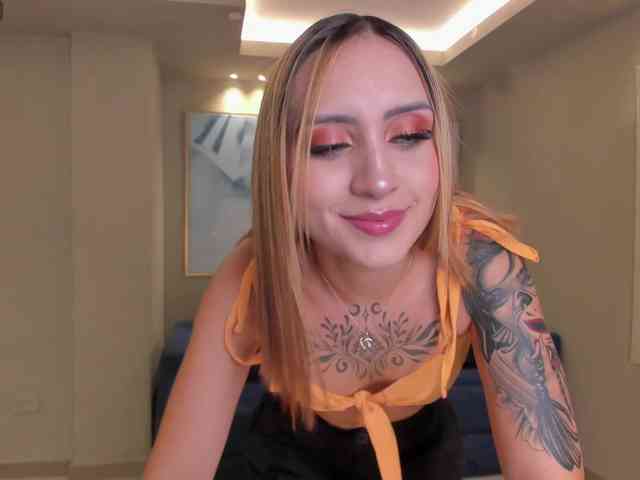 MollySunders webcam