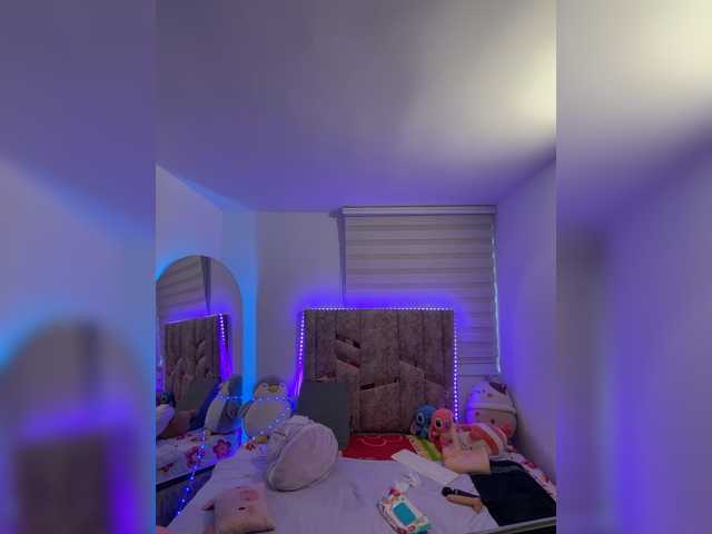 PaulinRoss's BongaCams show and profile