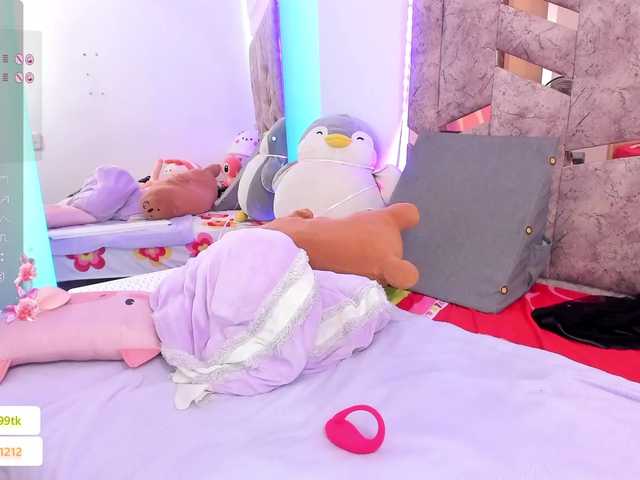 PaulinRoss's BongaCams show and profile