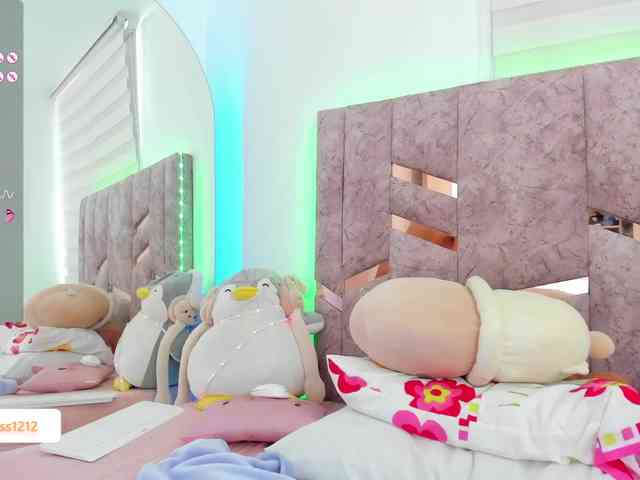 PaulinRoss webcam