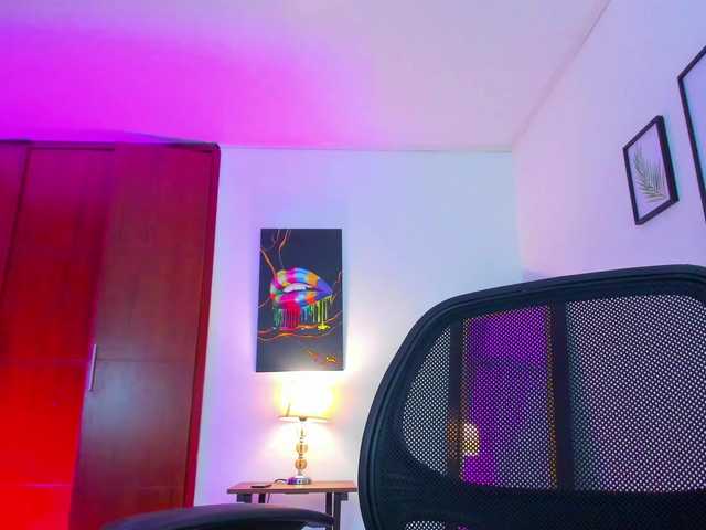 Laaura Velez on Bongacams