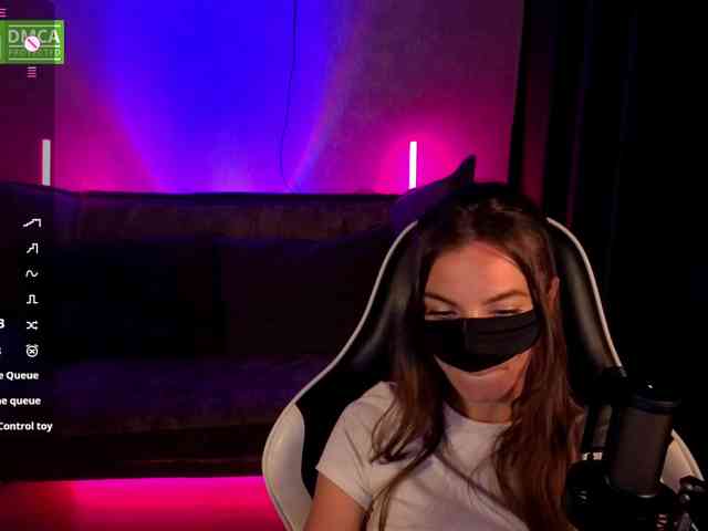 AliceFoXy webcam