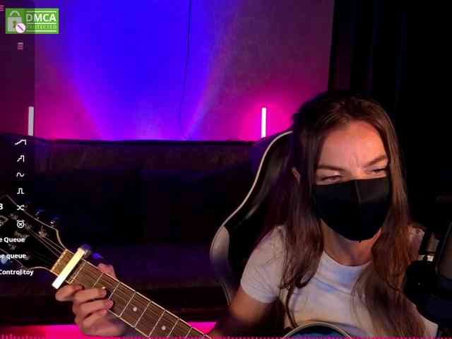 AliceFoXy webcam