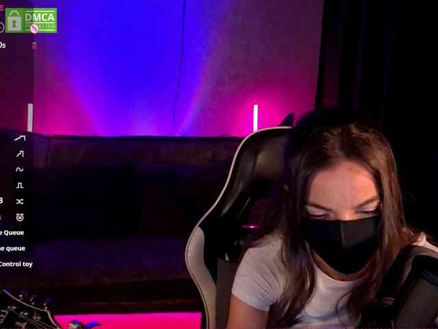 AliceFoXy webcam