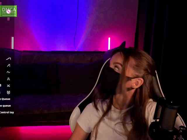 AliceFoXy webcam