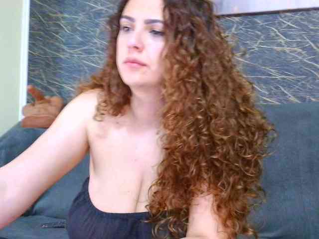 curlygirl35 webcam