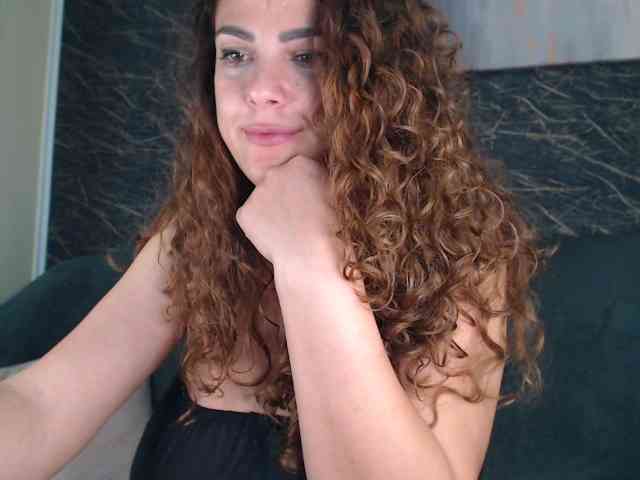 curlygirl35 webcam