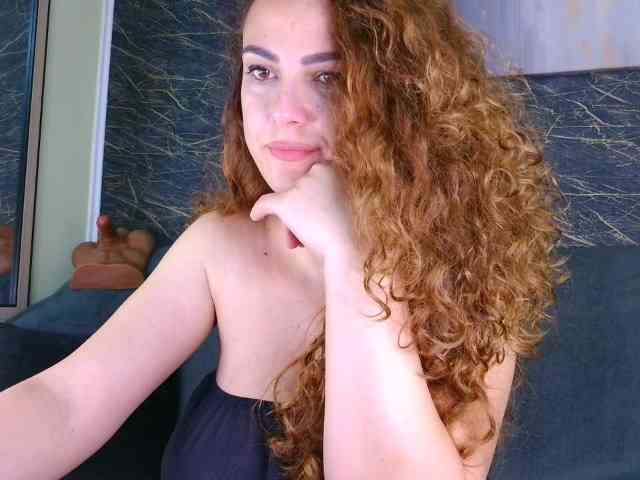 curlygirl35 webcam