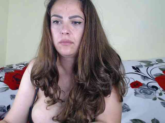 curlygirl35 webcam
