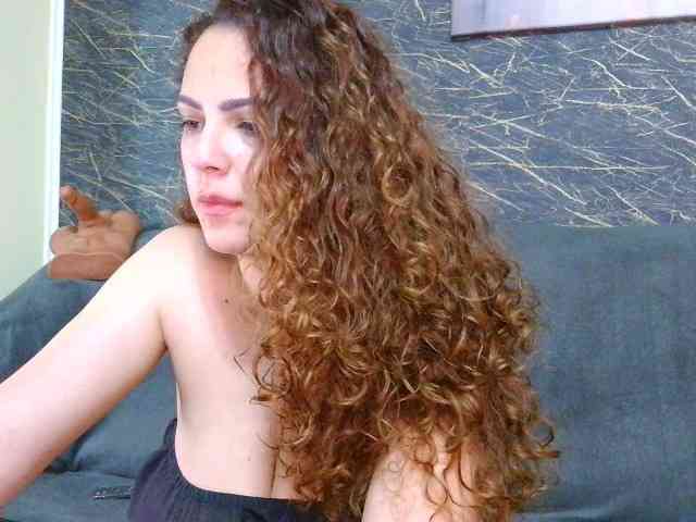 curlygirl35 webcam