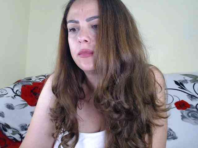 curlygirl35 webcam