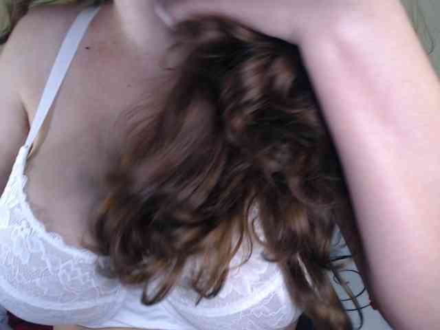 curlygirl35 webcam