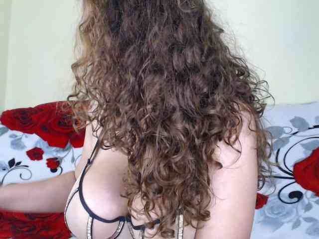 curlygirl35 webcam