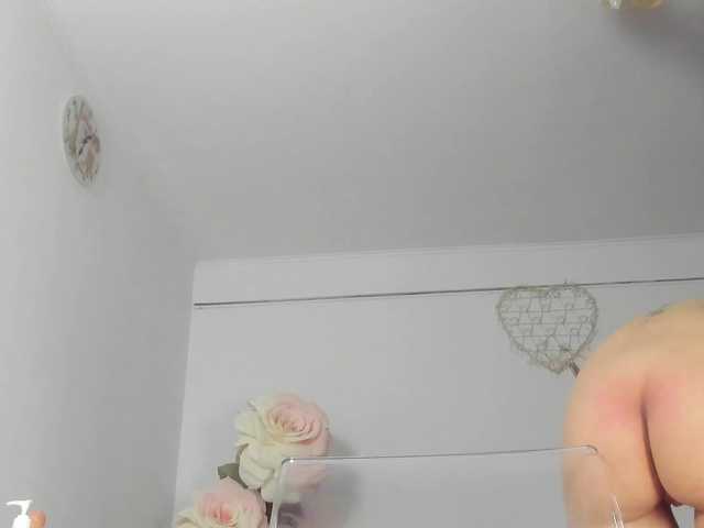 SweetCassie's BongaCams show and profile