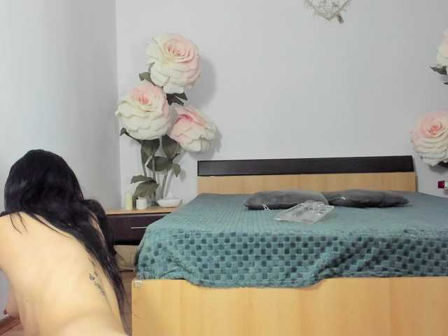 SweetCassie's BongaCams show and profile