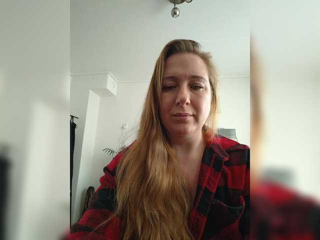 MazyMi's BongaCams show and profile