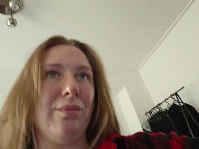 MazyMi's BongaCams show and profile