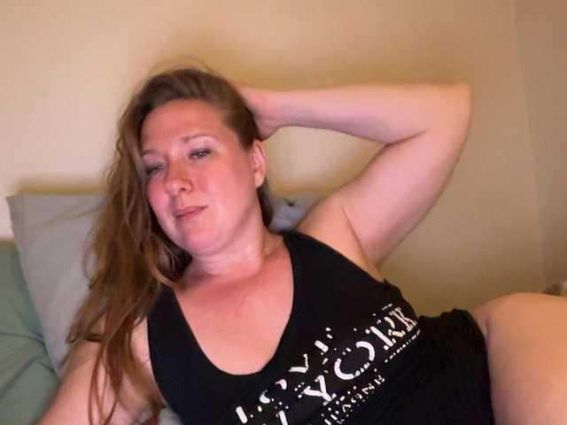 MazyMi's BongaCams show and profile