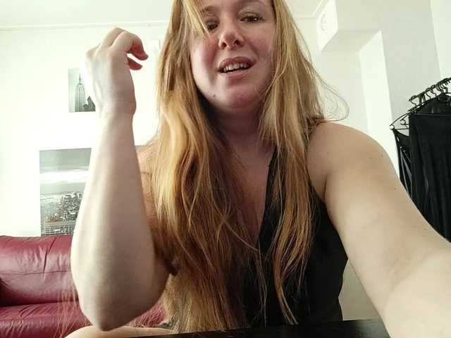 MazyMi's BongaCams show and profile