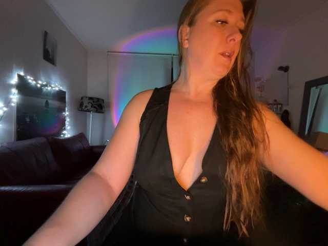 MazyMi's BongaCams show and profile