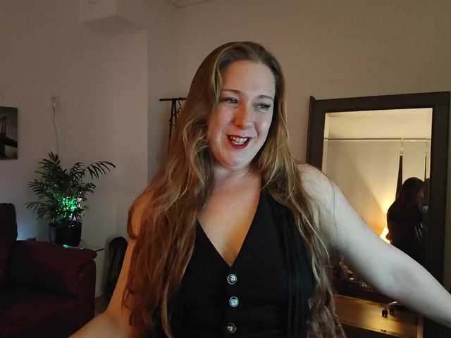 MazyMi's BongaCams show and profile