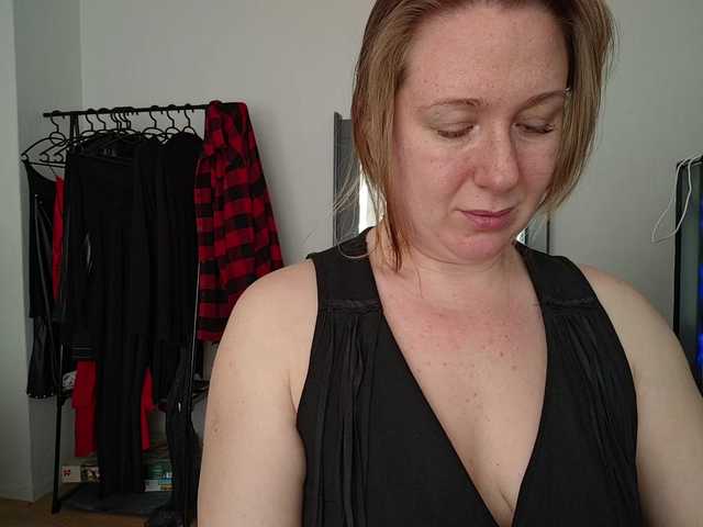 MazyMi's BongaCams show and profile